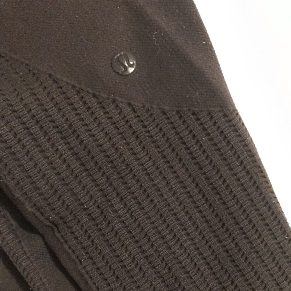 COPY - black lululemon leggings 28”